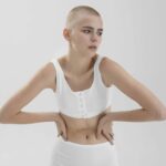 young-woman-with-eating-disorder-with-copy-space-750×663