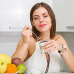 eating-slowly-to-lose-weight_11-1024×683