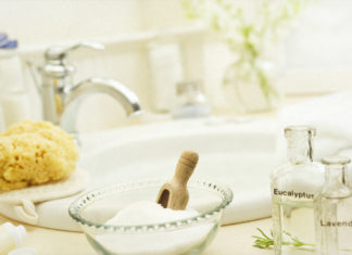 Морската сол како чистач на целулитот