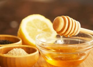 Како да препознаете дали купувате природен мед?!