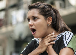 Труење, инфаркт, гушење… Еве како можете сами себе да си го спасите животот во 5 наизглед безизлезни ситуации