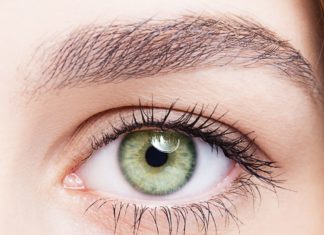 Погледнете се во огледало затоа што раните знаци за една од најтешките болести може да се кријат во вашето око