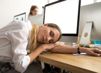 ЗАБАВЕНОСТ И ТРОМОСТ – четири скриени причини поради кои сте постојано уморни