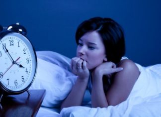 Во борба против несоницата – напитоци кои помагаат природно да заспиете