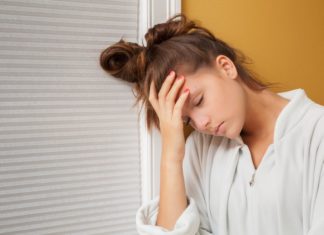 Ве боли глава – можеби се виновни хормоните