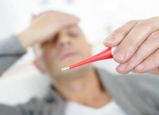 Симптоми на коронавирус: Како да знаете дека имате покачена температура без топломер?