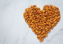 ДАЛИ СЕМКИТЕ ОД КАЈСИЈА ПОМАГААТ ВО ЛЕКУВАЊЕТО НА РАКОТ