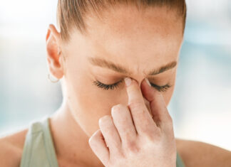 СÈ ПОВЕЌЕ МЛАДИ ЛУЃЕ ИМААТ ПРОБЛЕМ СО СУВИ ОЧИ: КОЕ Е РЕШЕНИЕТО?