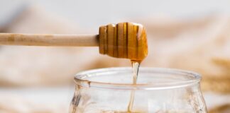 СÈ ШТО ТРЕБА ДА ЗНАЕТЕ ЗА МЕДОТ: ЗДРАВСТВЕНИ ПРИДОБИВКИ И РИЗИЦИ И КАКО ДА ЈА ПРЕПОЗНАЕТЕ РАЗЛИКАТА