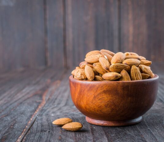 КОЛКАВ Е ДНЕВНИОТ ВНЕС НА БАДЕМИ?