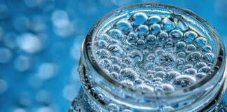 ГАЗИРАНА ВОДА – ЗДРАВА НАВИКА ИЛИ СКРИЕН ПРОБЛЕМ?